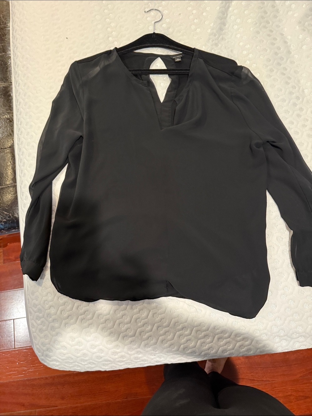Ann Taylor Black Split V-Neck Long Sleeve Blouse